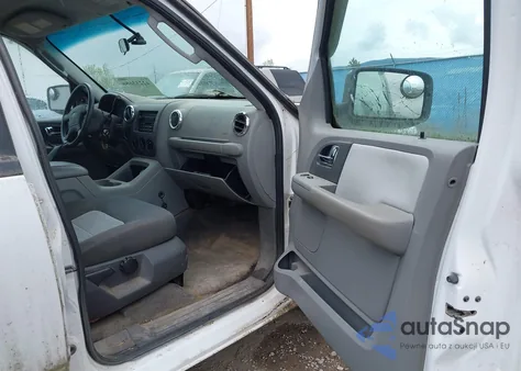 2005 Ford Expedition Nbx/Xlt from USA, damaged, VIN 1FMPU16505LA92983